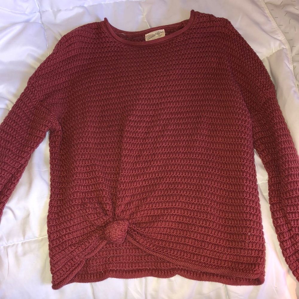 UNIVERSAL THREAD: Dark Pink Sweater